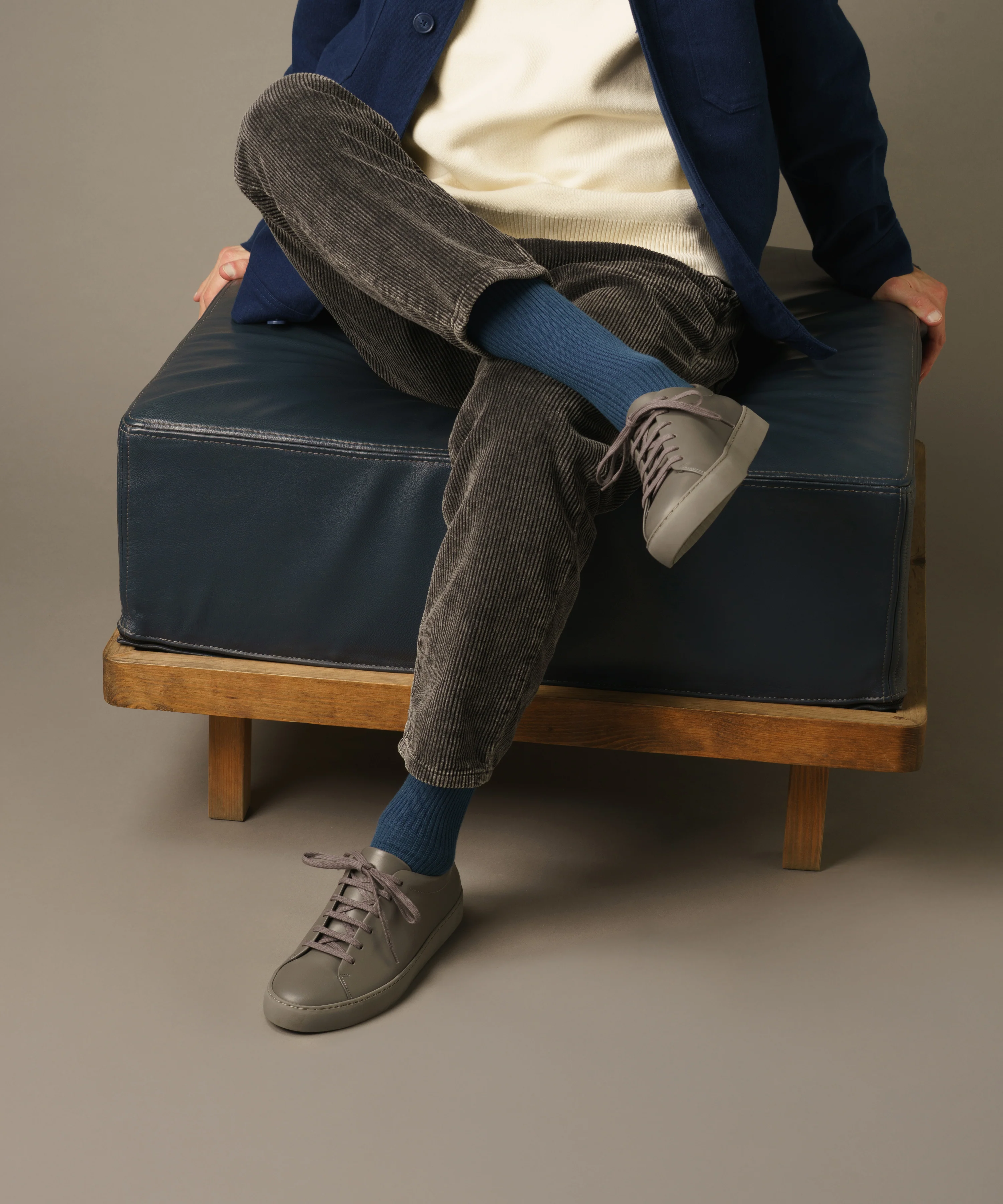 Royal All Grey - Image 10