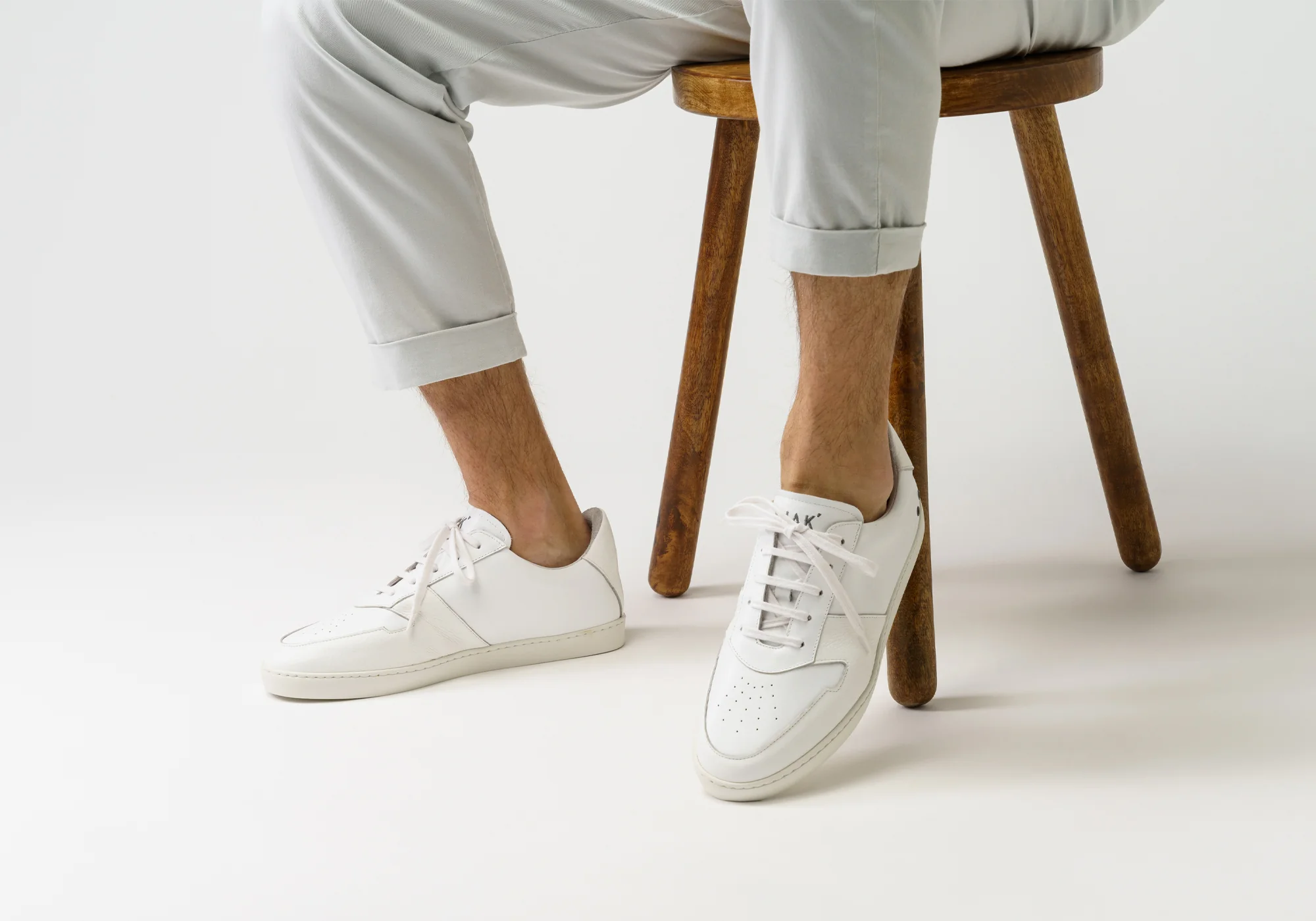 Vantage White - Image 11