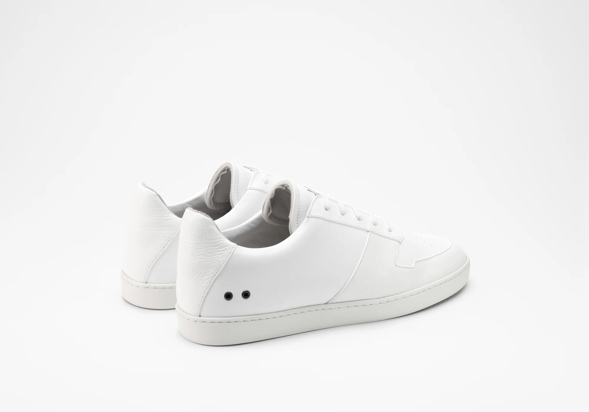 Vantage White - Image 5