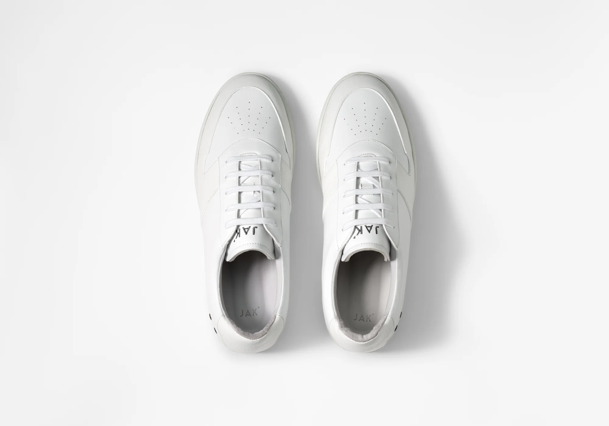 Vantage White - Image 7